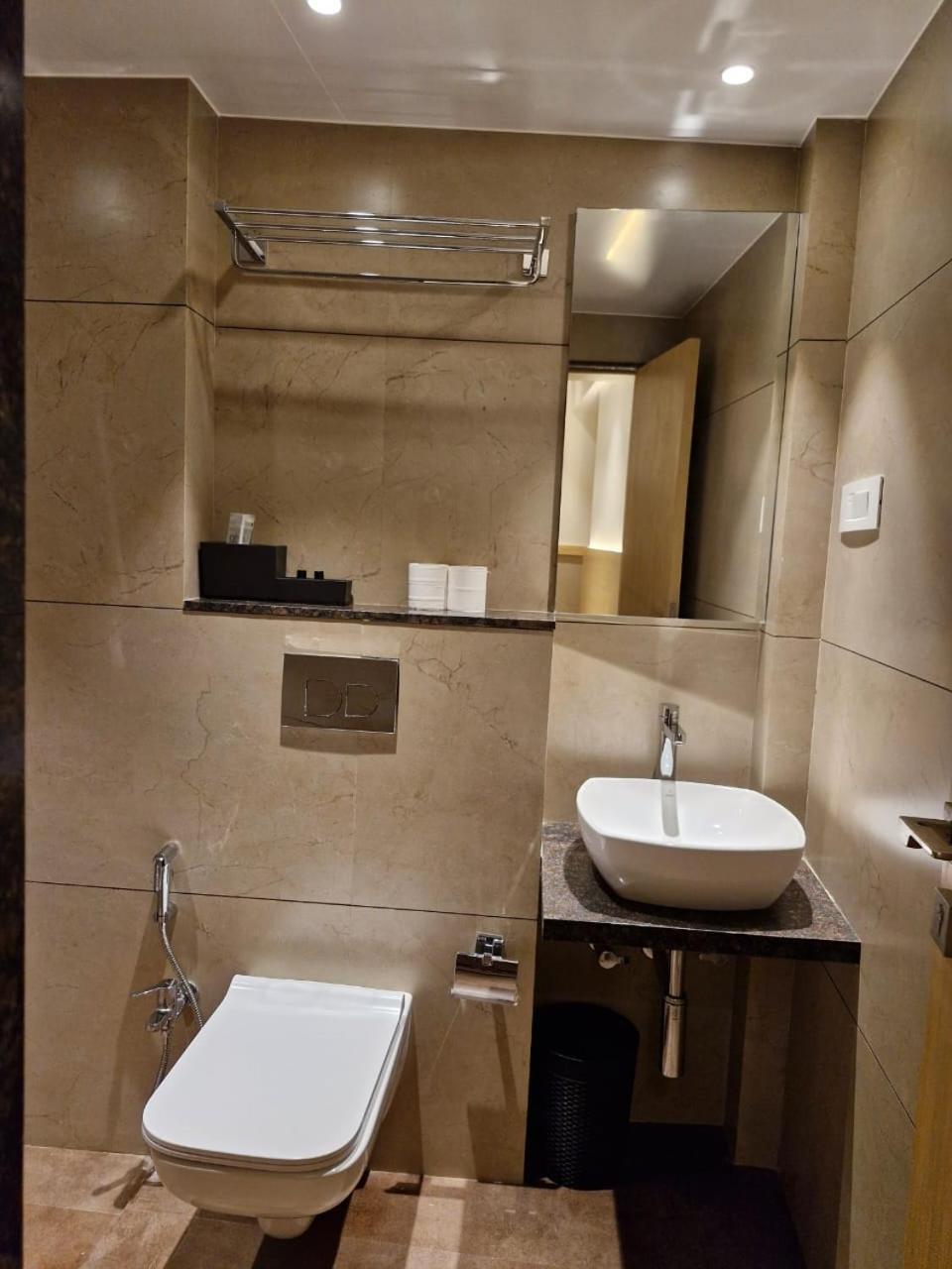 פונה Avenue 10 Boutique Hotel מראה חיצוני תמונה